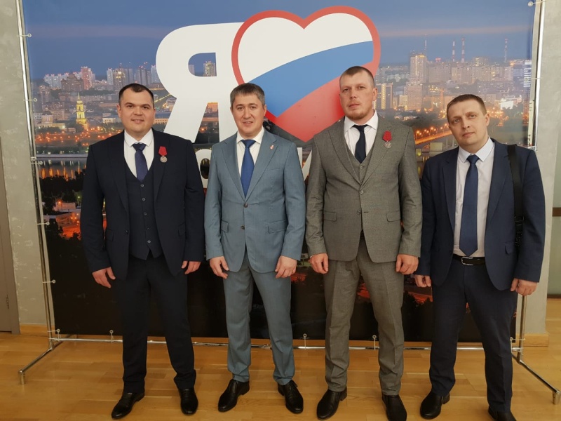 Работники завода удостоены госнаград Работники завода удостоены госнаград
